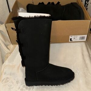 NWT UGG Black Women's Winter Boots